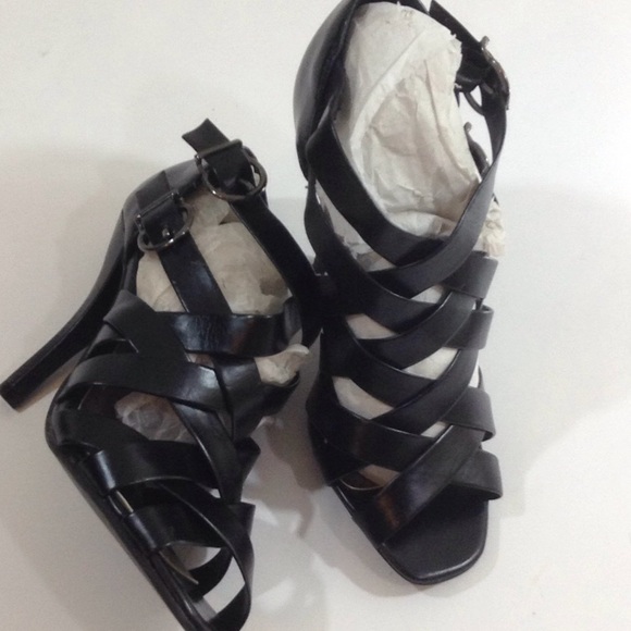 Delicious strappy sandals - Picture 3 of 8